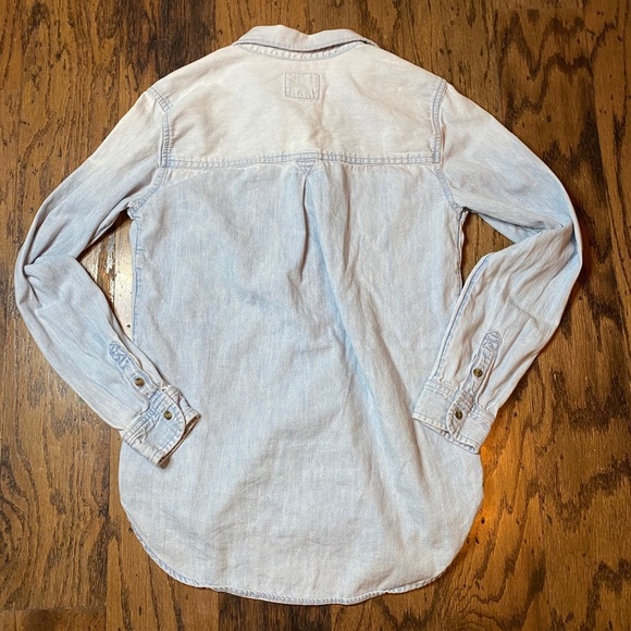 American Eagle blue jean button up shirt size xs - Picture 2 of 5